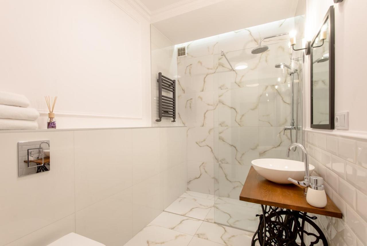 Super-Apartamenty Andersia Vip II Poznań Buitenkant foto